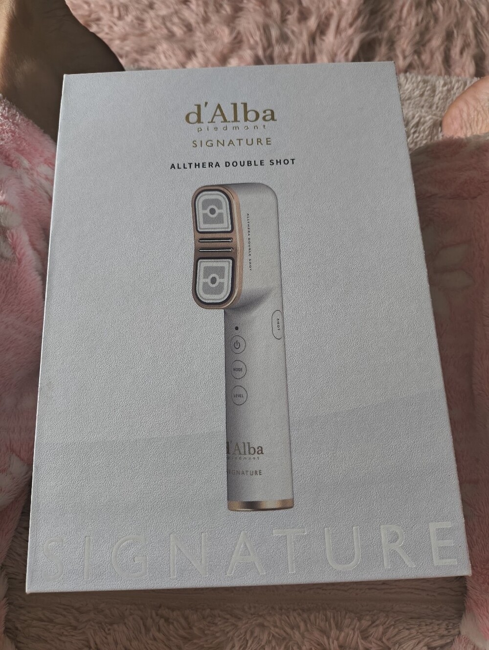 Alba Signature Allthera Double Shot Facial Device — White and Gold